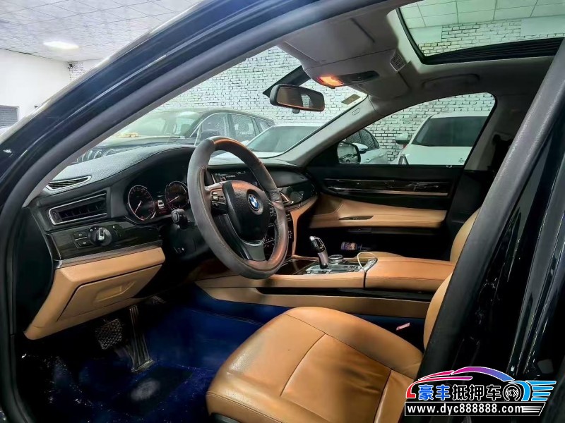 14年宝马7系轿车抵押车出售