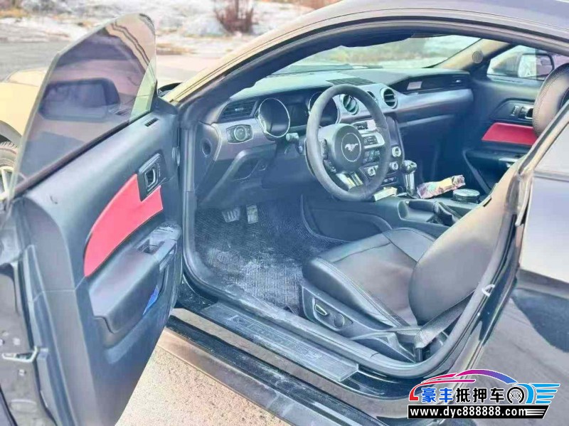 17年福特野马轿车抵押车出售