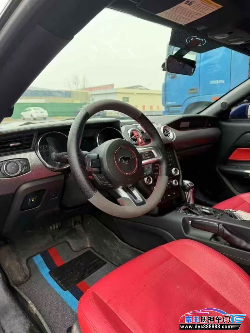 16年福特野马轿车抵押车出售