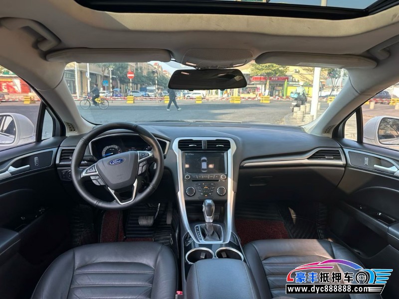 15年福特蒙迪欧轿车抵押车出售