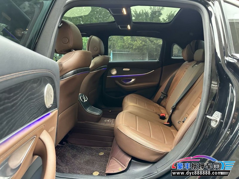 22年奔驰E轿车抵押车出售