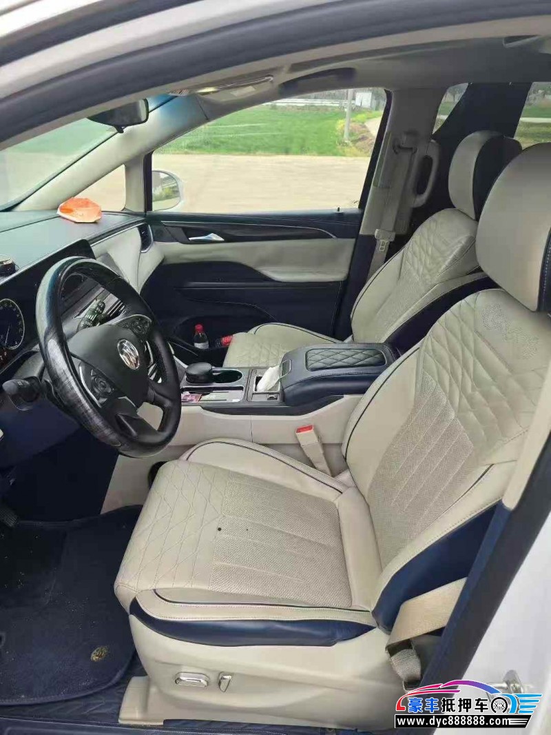 22年别克GL8MPV抵押车出售