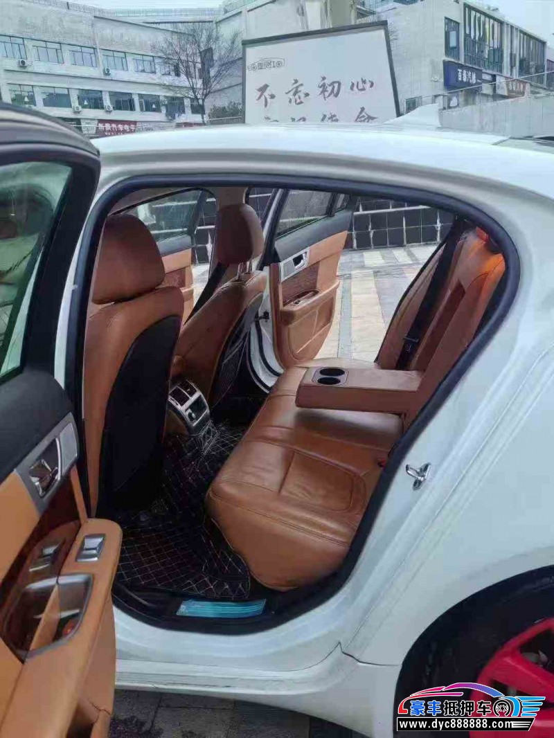 17年捷豹XF轿车抵押车出售