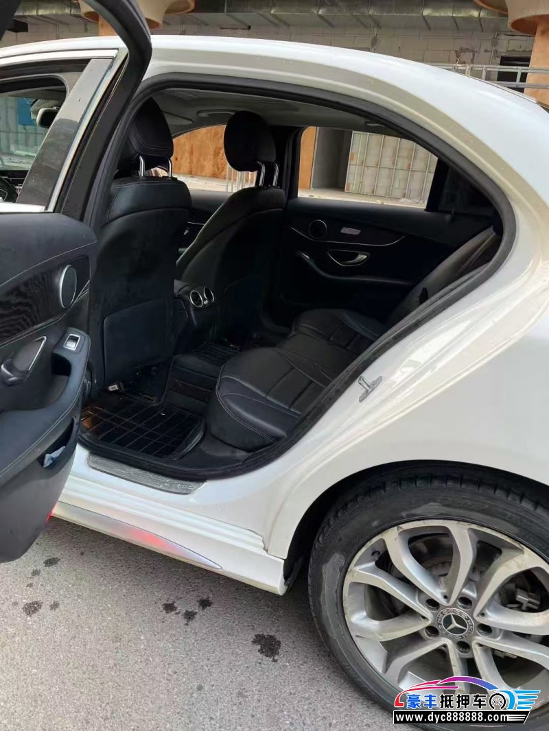 18年奔驰C轿车抵押车出售