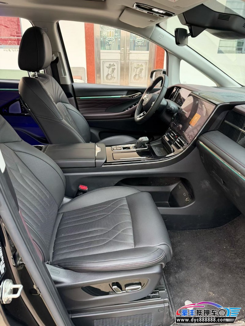 23年传祺M8轿车抵押车出售