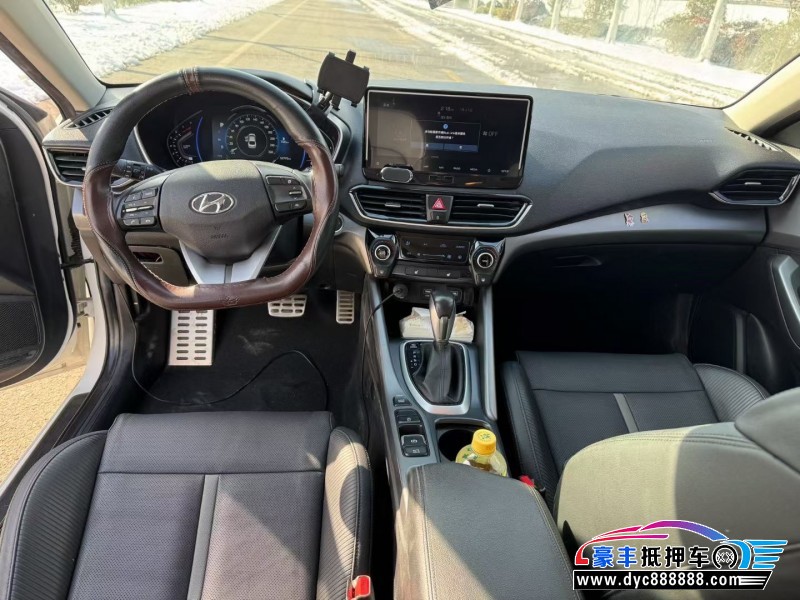 20年现代菲斯塔轿车抵押车出售