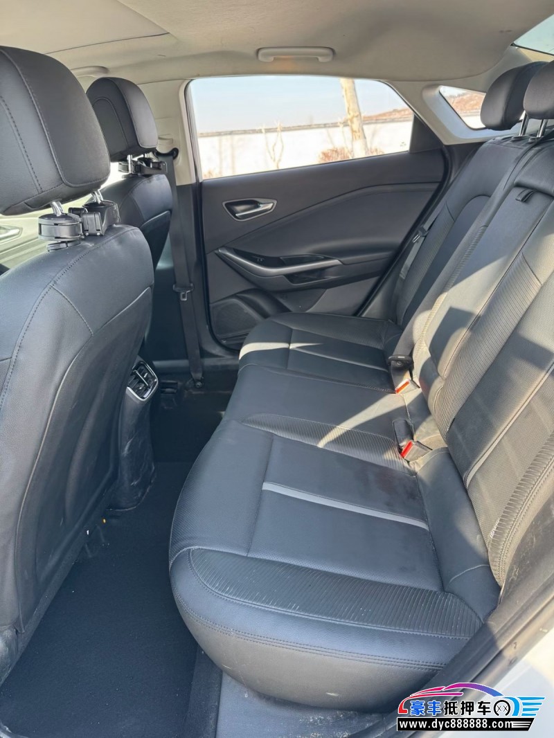 20年现代菲斯塔轿车抵押车出售