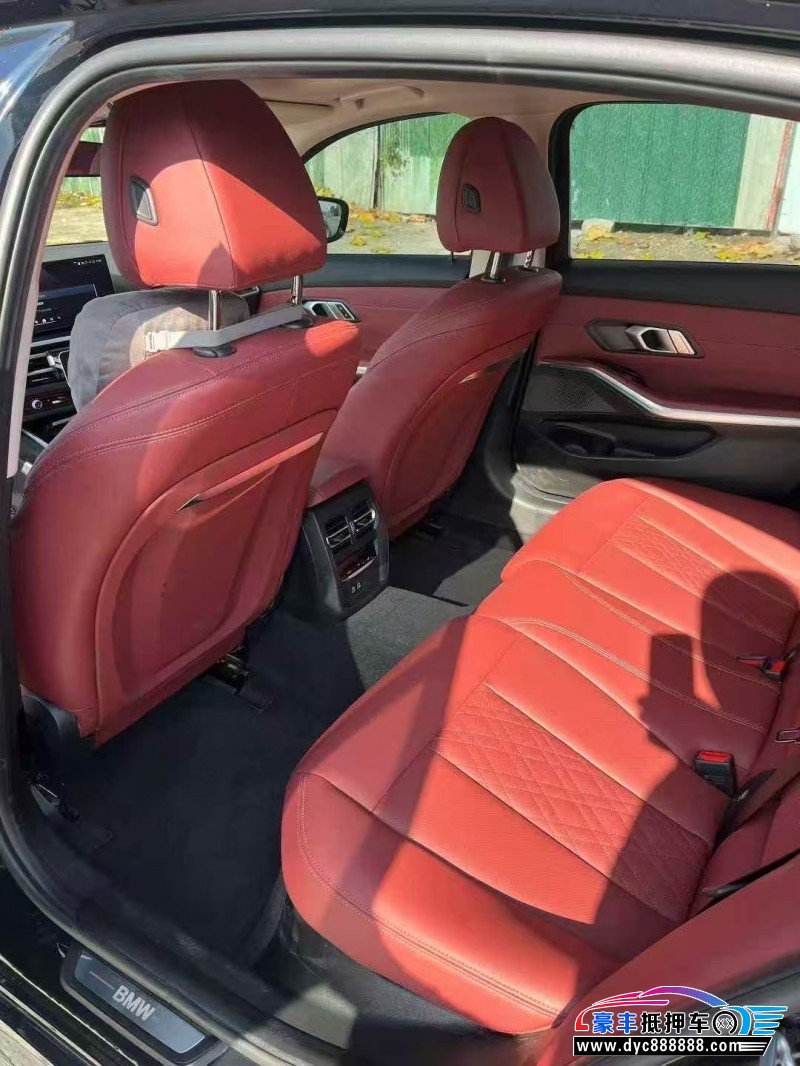 24年宝马i3轿车抵押车出售