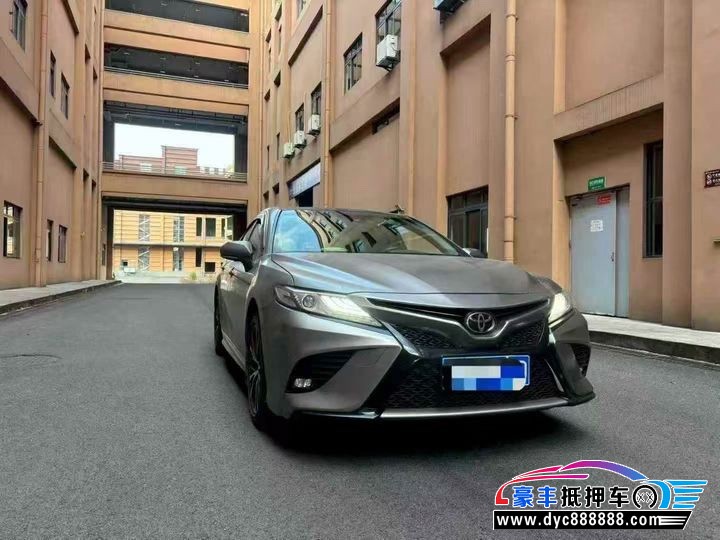 18年丰田凯美瑞轿车抵押车出售