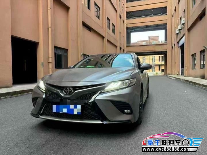 18年丰田凯美瑞轿车抵押车出售