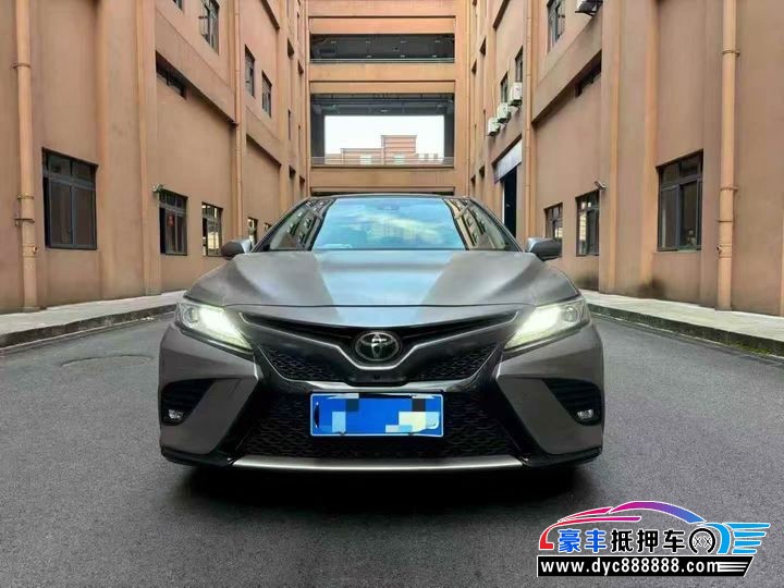 18年丰田凯美瑞轿车抵押车出售