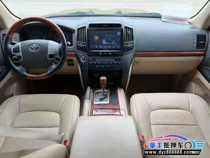 15年丰田兰德酷路泽（陆巡）轿车抵押车出售