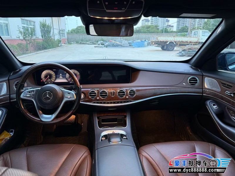 19年奔驰S轿车抵押车出售