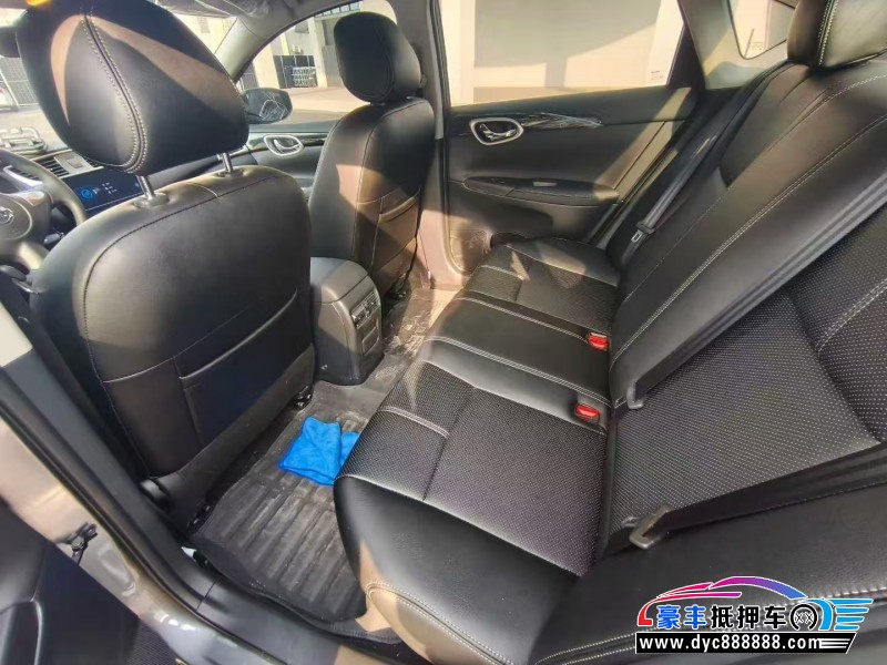 25年日产轩逸轿车抵押车出售