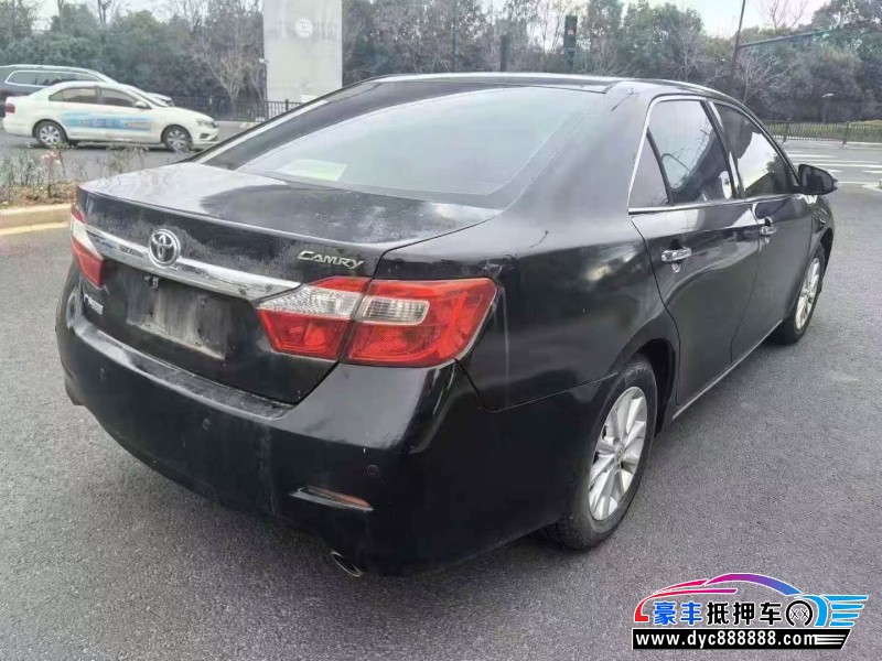 14年丰田凯美瑞轿车抵押车出售