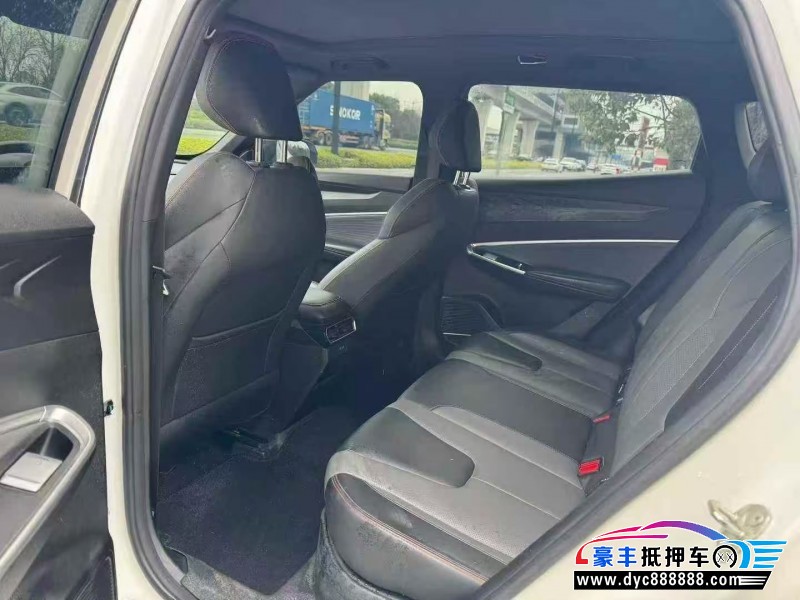 23年吉利博越轿车抵押车出售