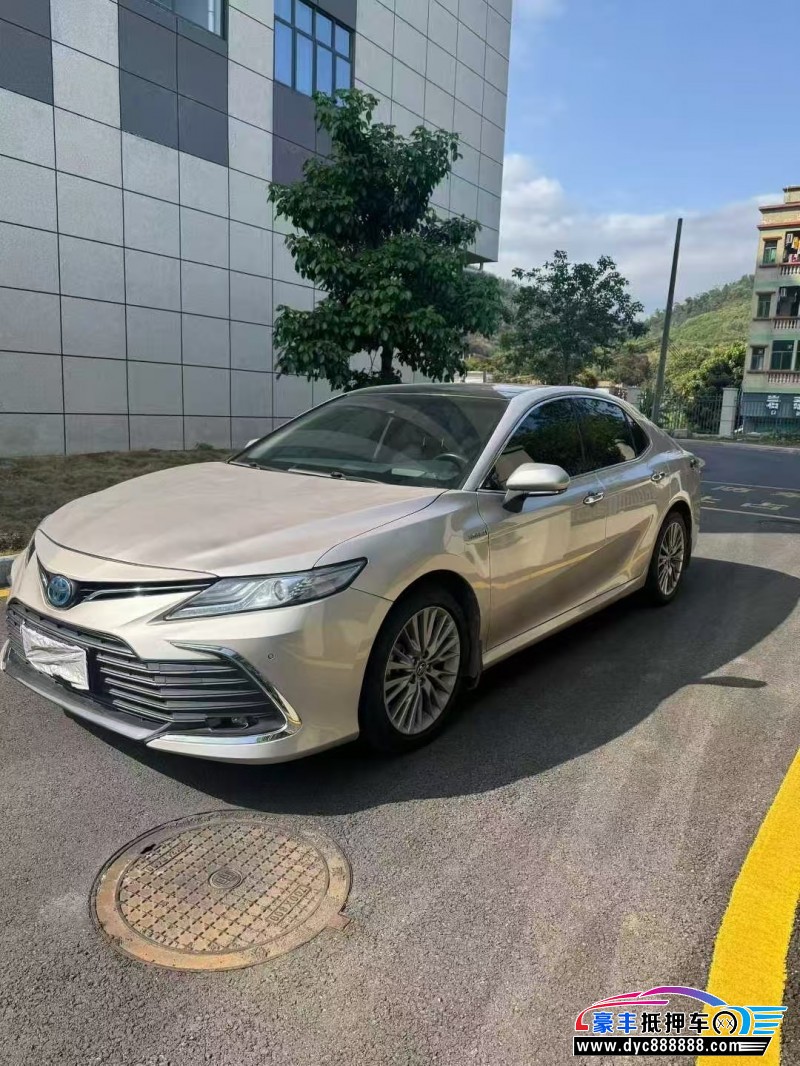 22年丰田凯美瑞轿车抵押车出售