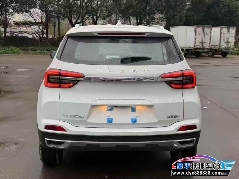 25年奇瑞瑞虎5x轿车抵押车出售