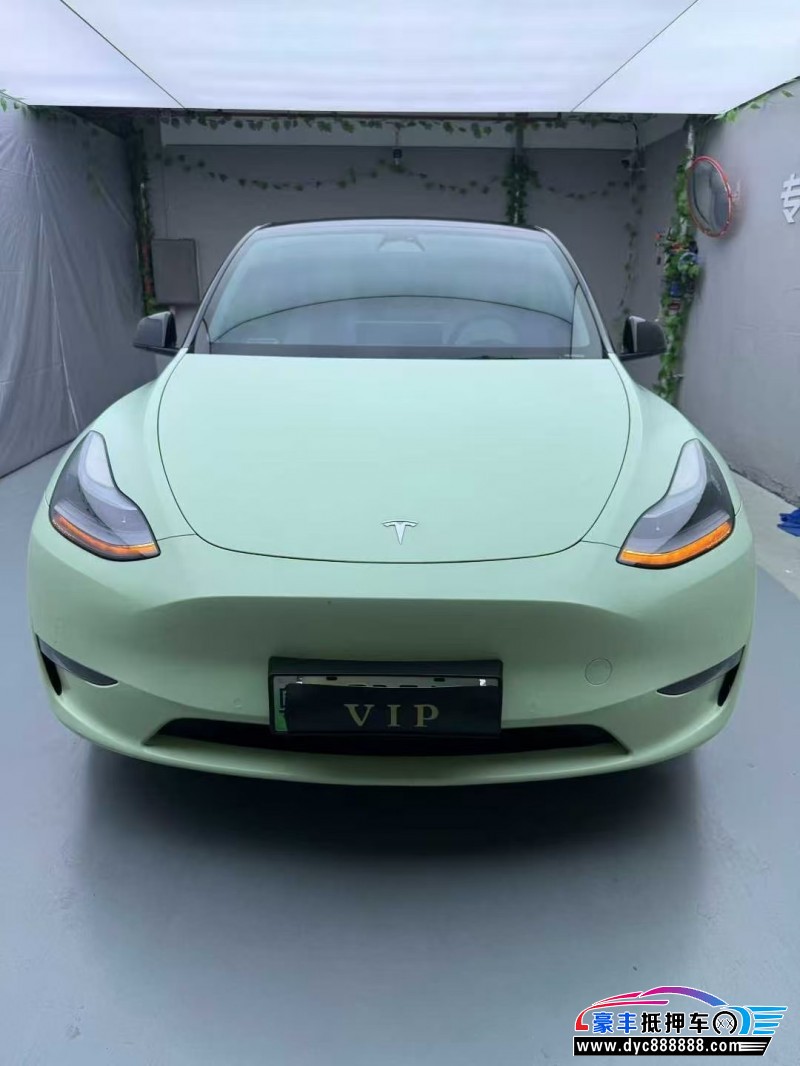 抵押车出售24年特斯拉Model Y轿车