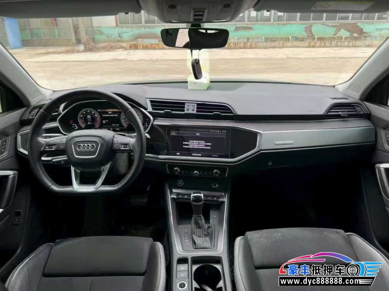 22年奥迪Q3轿车抵押车出售