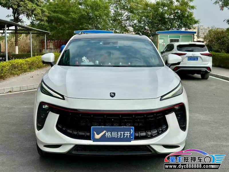 22年东风风行T5轿车