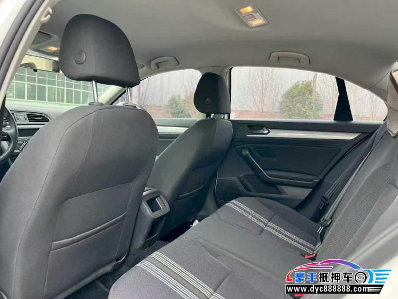 17年大众凌渡轿车抵押车出售