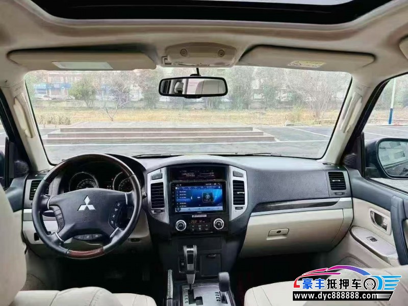 20年三菱帕杰罗轿车抵押车出售