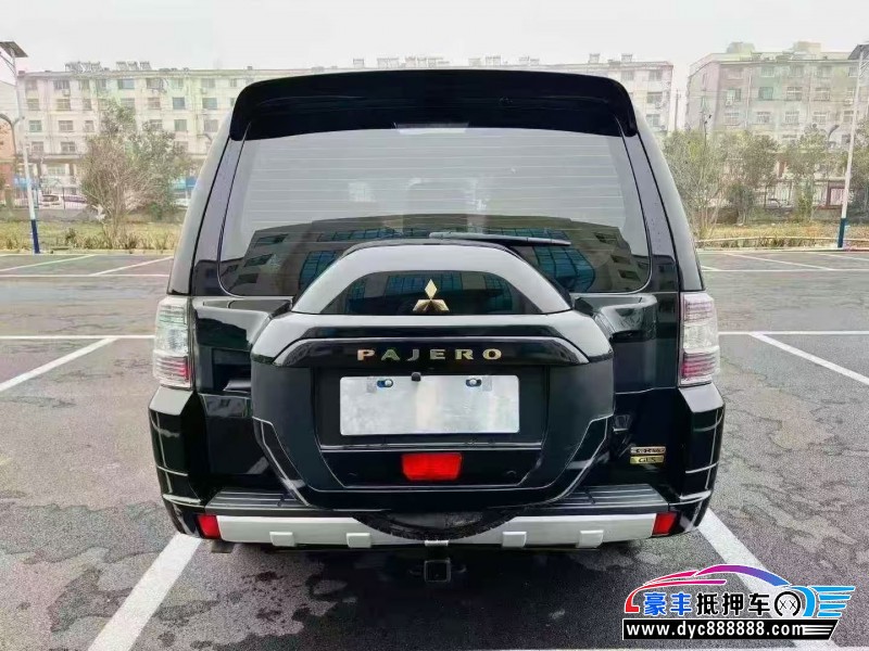 20年三菱帕杰罗轿车抵押车出售