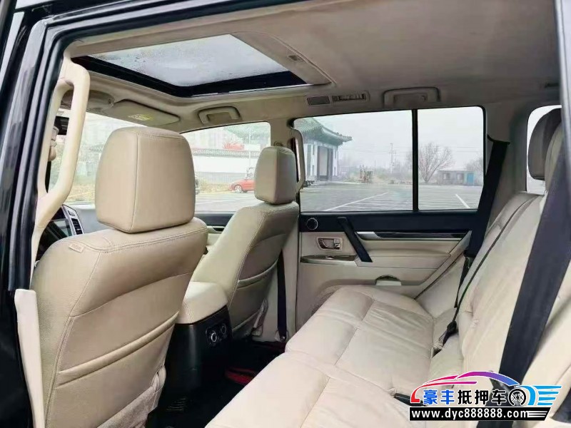 20年三菱帕杰罗轿车抵押车出售