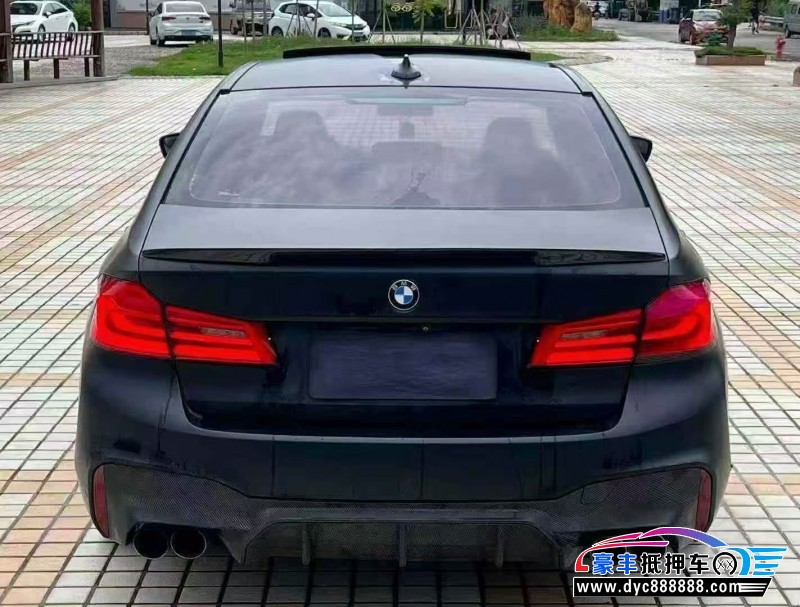 18年宝马5系轿车抵押车出售