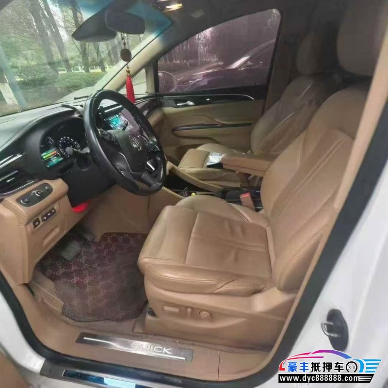 20年别克GL8轿车抵押车出售