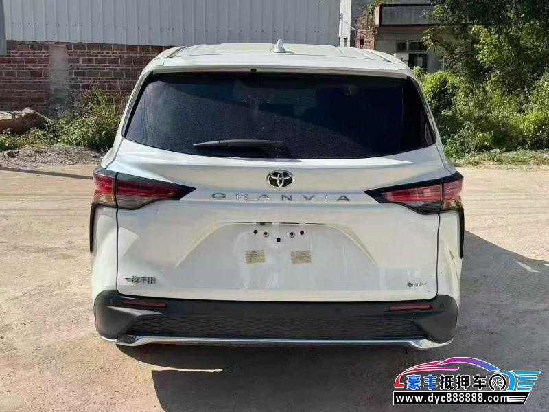 25年丰田格瑞维亚轿车抵押车出售