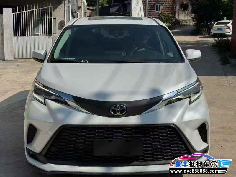 25年丰田格瑞维亚轿车抵押车出售