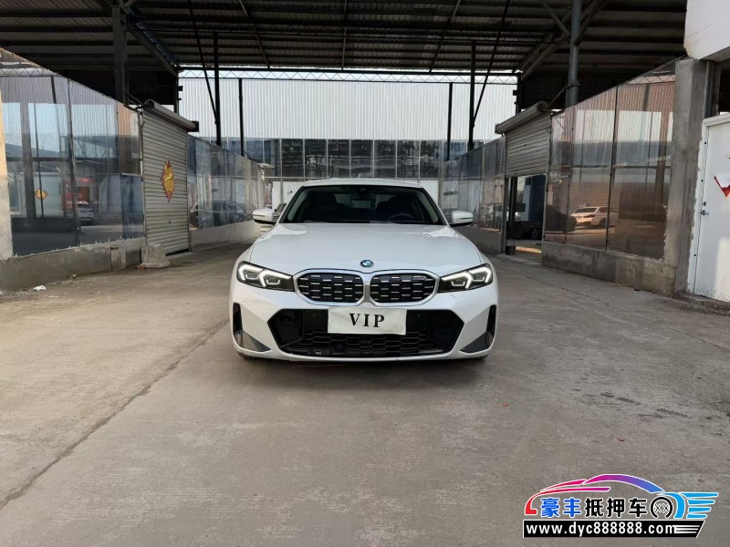 抵押车出售24年宝马3系轿车