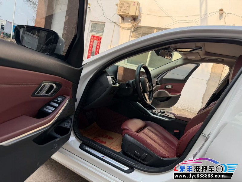 24年宝马3系轿车抵押车出售