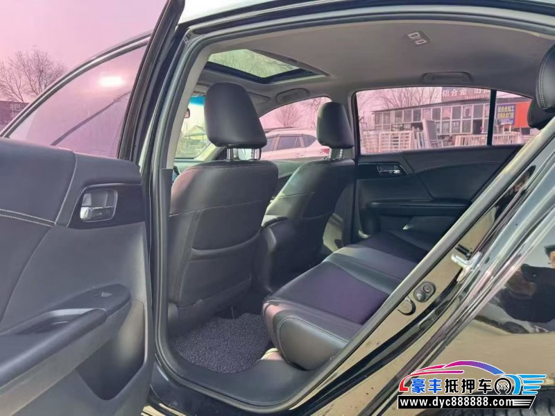 17年本田雅阁轿车抵押车出售