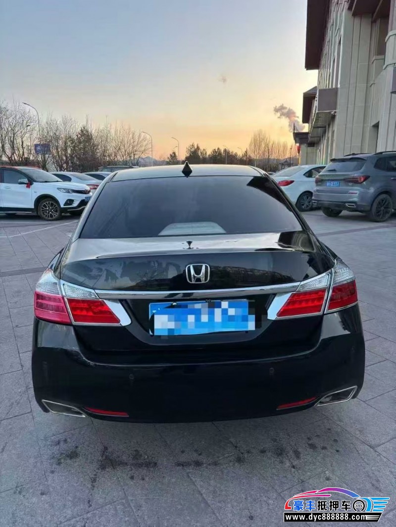 14年本田雅阁轿车抵押车出售