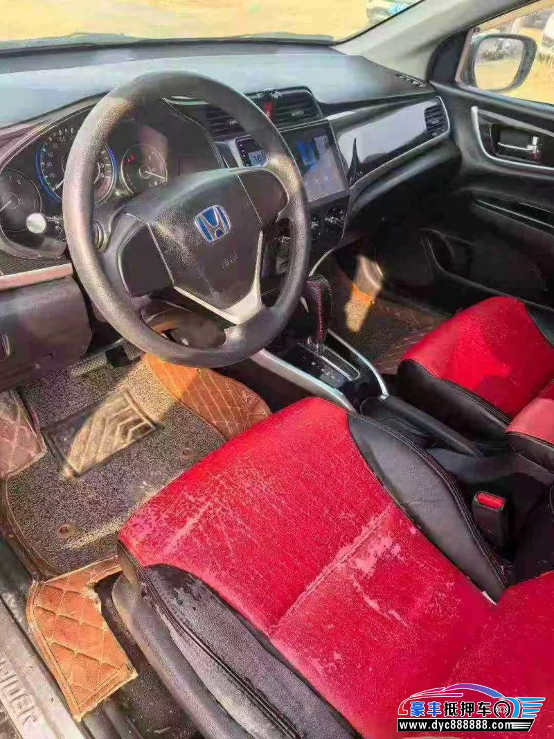 15年本田凌派轿车抵押车出售