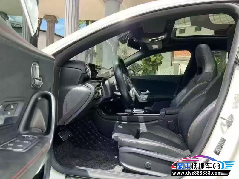 21年奔驰CLA轿车抵押车出售