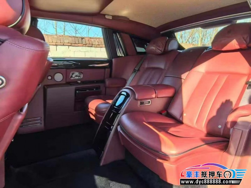 15年劳斯莱斯幻影轿车抵押车出售