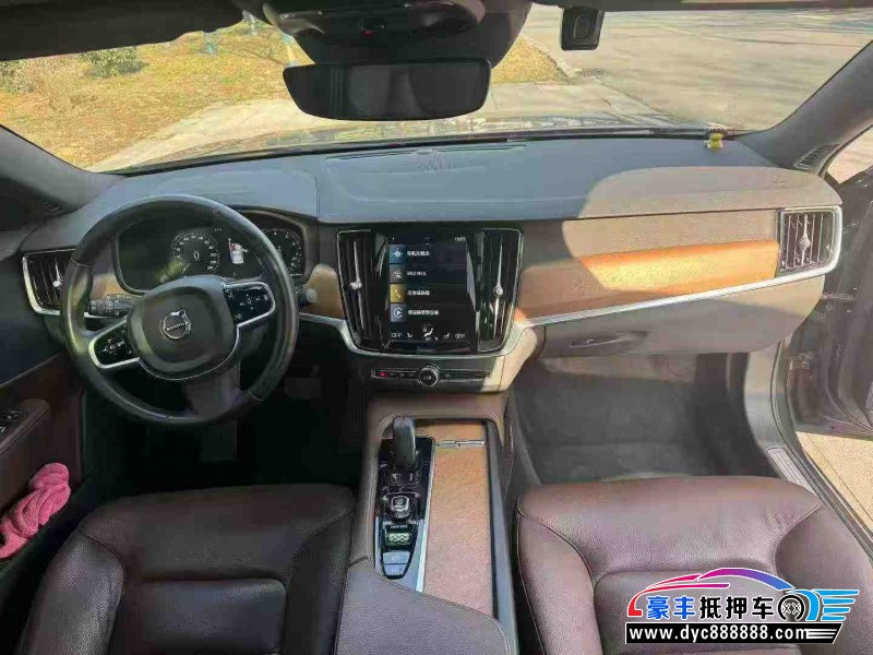 20年沃尔沃S90轿车抵押车出售