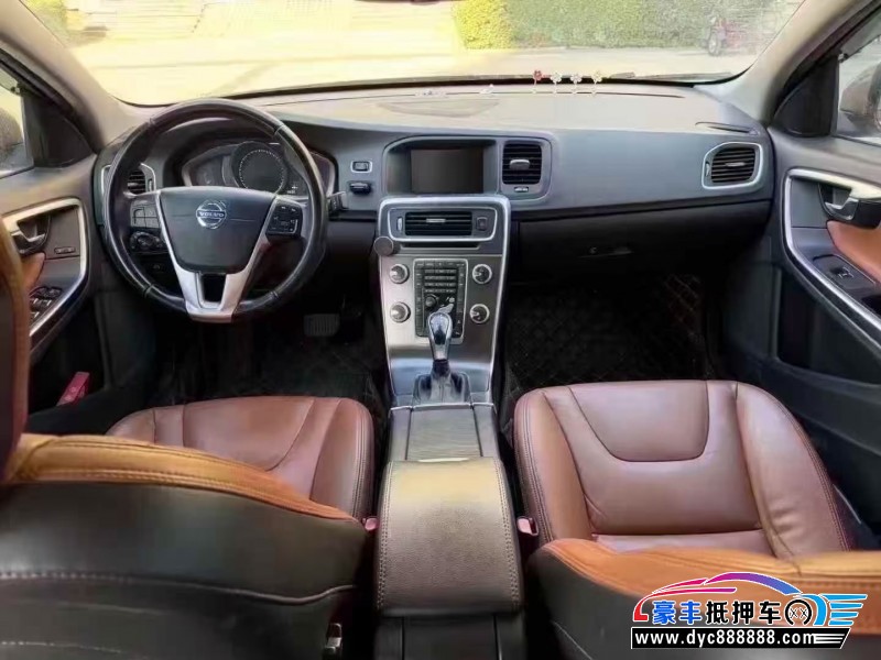 14年沃尔沃S60轿车抵押车出售