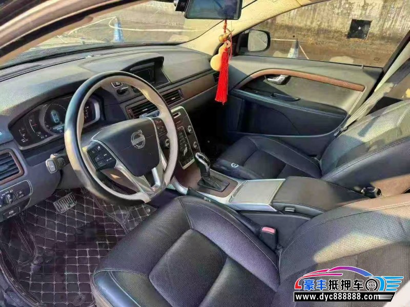 14年沃尔沃S80轿车抵押车出售