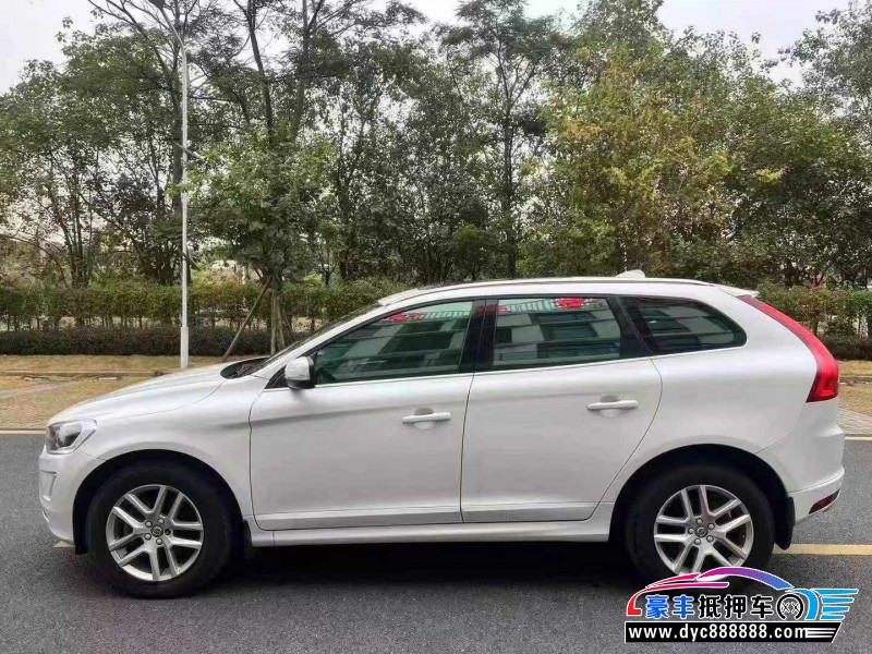 17年沃尔沃XC60轿车抵押车出售