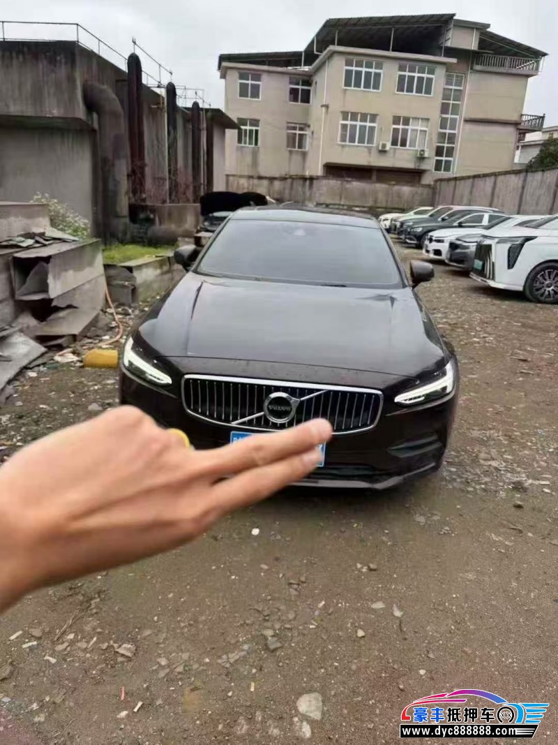 18年沃尔沃S90轿车抵押车出售