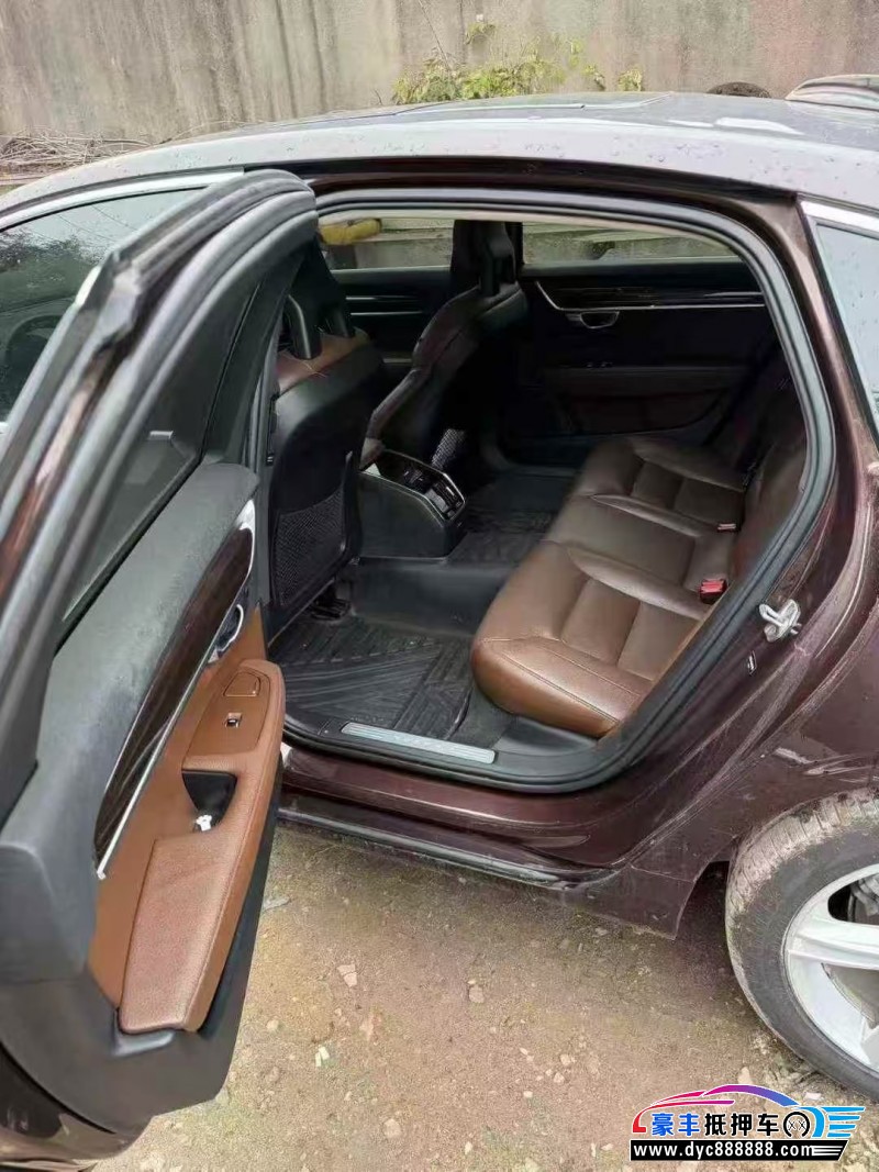 18年沃尔沃S90轿车抵押车出售