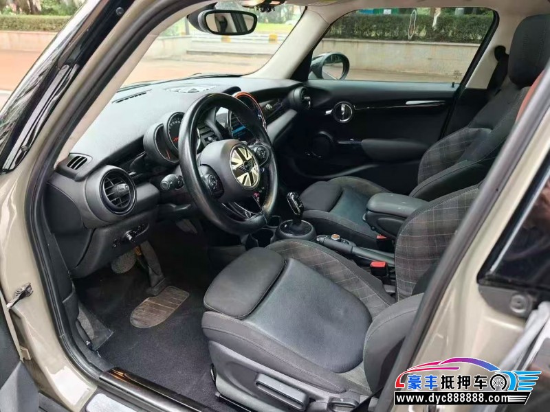 19年宝马MINI轿车抵押车出售