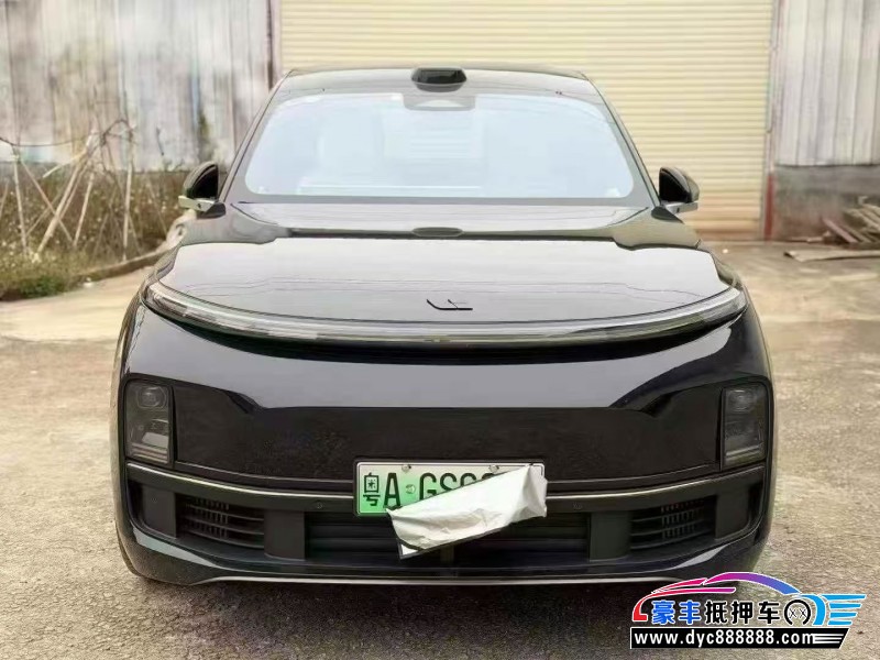 抵押车出售25年理想L9轿车