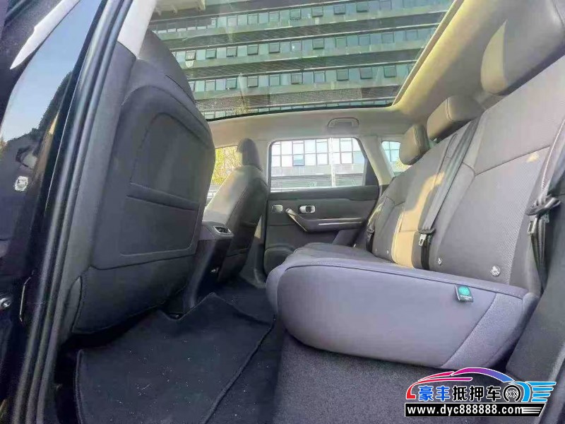 26年零跑C10轿车抵押车出售