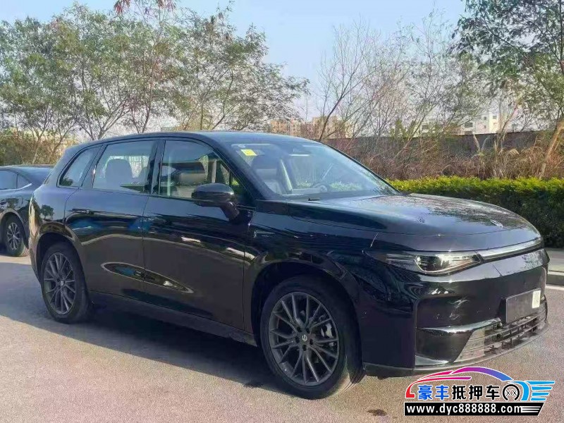 26年零跑C10轿车抵押车出售